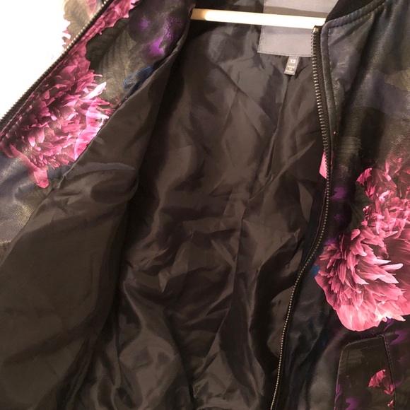 Kate & Mallory Floral Jacket - Picture 3 of 6